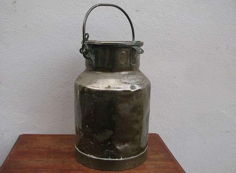 TERUG PLAAS TOE !! A COOL OLD MILK JUG FROM A CAPE FARM CLOSE TO MALMESBURY ...USED TO TRANSPORT