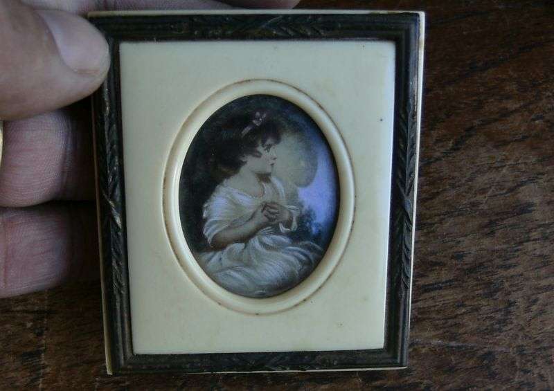 A STYLISH OLD MINIATURE FRAME WITH SIGNED PORTRAIT OF A YOUNG GIRL ... SO CHARMING !!