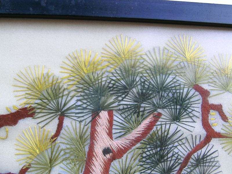 AN INTRICATELY DETAILED VINTAGE ORIENTAL EMBROIDERY DEPICTING STORKS !! EXCELLENT PIECE !!