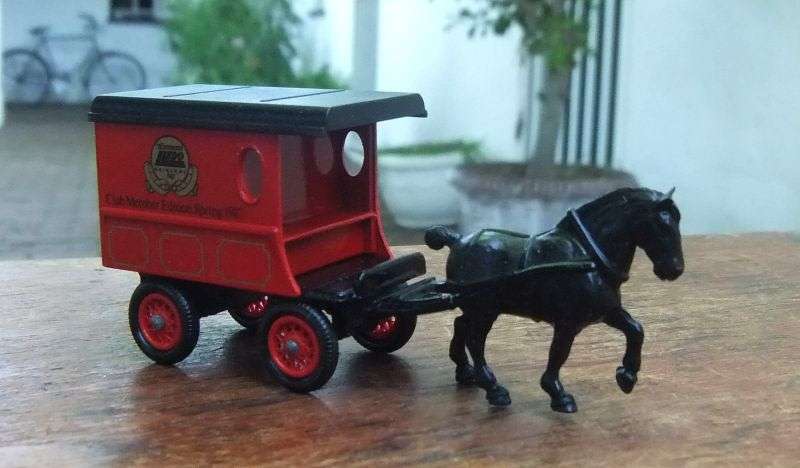RARE !! CLUB MEMBER EDITION LLEDO DIE CAST METAL MODEL - HORSE AND CART - 1987 SPRING COLLECTION
