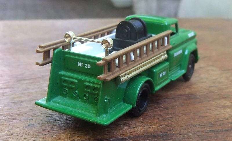 A VINTAGE DIE CAST METAL MODEL OF AN EMERGENCY VEHICLE BY LLEDO - HEAVIER VERSION !! QUALITY !!