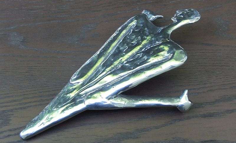 WOW !! WOW !! A STUNNING UNUSUAL HEAVY MIRROR BY RENOWNED DESIGNER CARROL BOYES !!