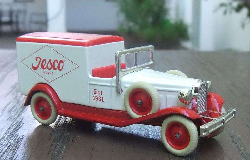 NICE !! A VINTAGE 1980`S DIE CAST METAL MODEL BY LLEDO ENGLAND ADVERTISING "" TESCO BRAND ""