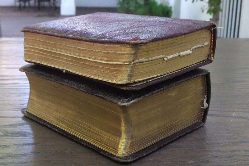 TWO RARE ANTIQUE LEATHER BOUND JEWISH PRAYER BOOKS DATED 1900 !! THAT`S 119 YEARS AGO ....NICE FIND