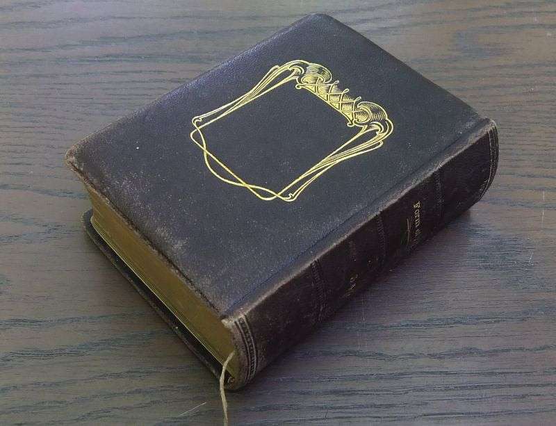 TWO RARE ANTIQUE LEATHER BOUND JEWISH PRAYER BOOKS DATED 1900 !! THAT`S 119 YEARS AGO ....NICE FIND