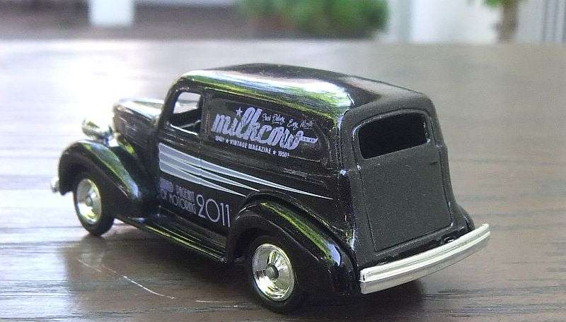 A CERTIFIED VINTAGE DIE CAST METAL MODEL BY LLEDO ADVERTISING ""ENFIELD PAGEANT OF MOTORING""