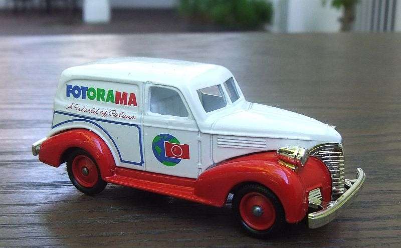 A COOL VINTAGE DIE CAST METAL MODEL BY LLEDO ADVERTISING "FOTORAMA - A WORLD OF COLOUR " BOXED !!
