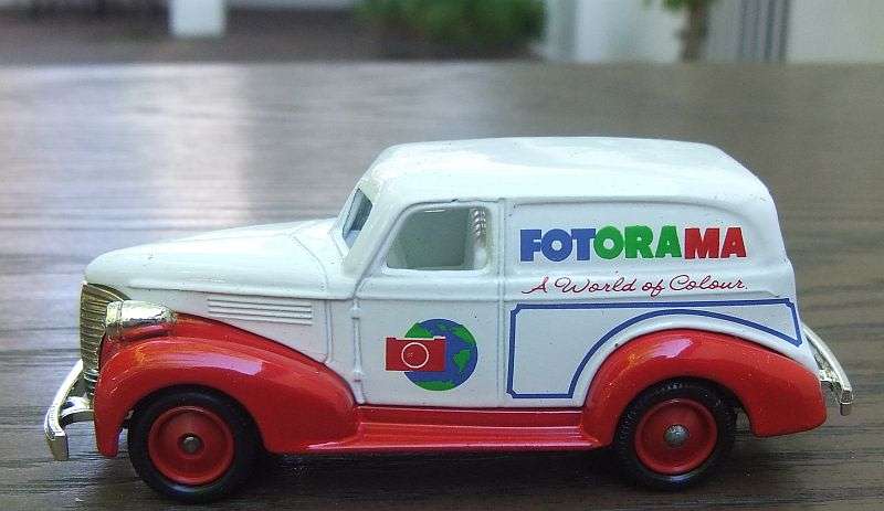 A COOL VINTAGE DIE CAST METAL MODEL BY LLEDO ADVERTISING "FOTORAMA - A WORLD OF COLOUR " BOXED !!