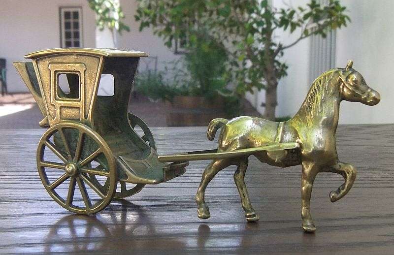 SO SWEET !! A CHARACTERFUL VINTAGE SOLID BRASS HORSE AND CART ORNAMENT !! WOW !!