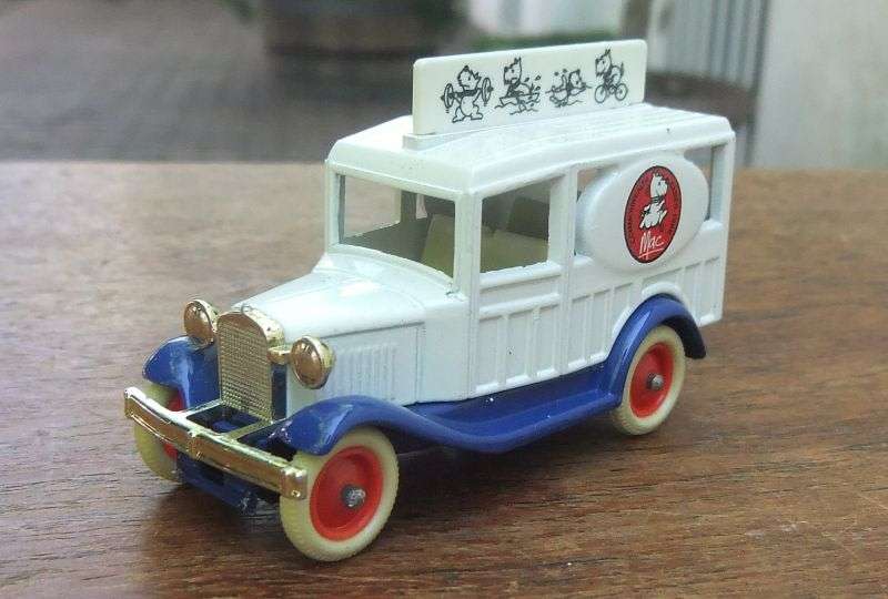 A BOXED LLEDO DIE CAST METAL MODEL ISSUED TO ADVERTISE THE COMMONWEALTH GAMES SCOTLAND 1986