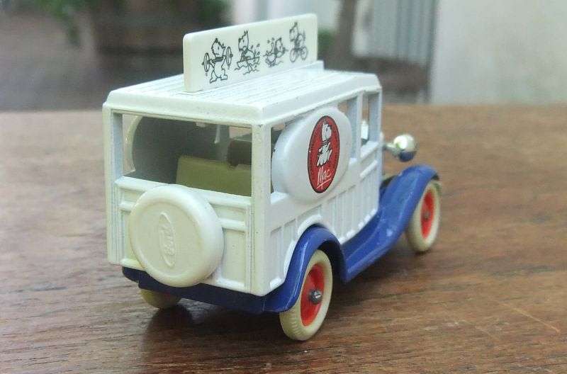 A BOXED LLEDO DIE CAST METAL MODEL ISSUED TO ADVERTISE THE COMMONWEALTH GAMES SCOTLAND 1986