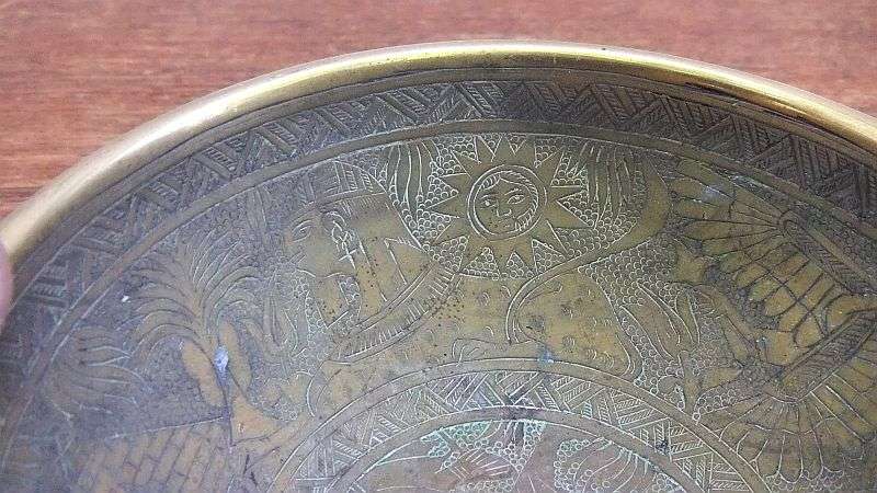WOW !! LOOK CAREFULLY !! A BEAUTIFULLY DETAILED BRASS BOWL - EGYPTIAN THEME ON THE INSIDE