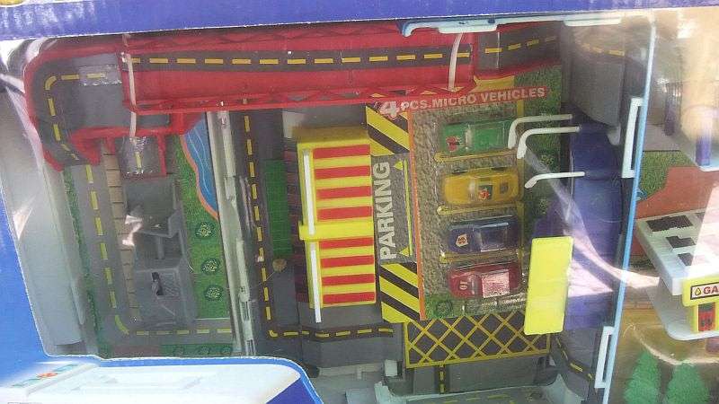 COOL TOY !! SUPER CITY VAN - SEE PICS....KEEPS THE LITTLE ONES BUSY FOR HOURS !!