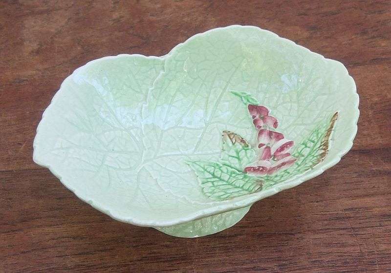 WOW !! A SPLENDID VINTAGE PORCELAIN SWEET BOWL BY CARLTON WARE ENGLAND IN GREAT CONDITION !!