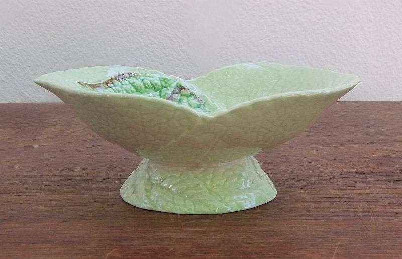 WOW !! A SPLENDID VINTAGE PORCELAIN SWEET BOWL BY CARLTON WARE ENGLAND IN GREAT CONDITION !!