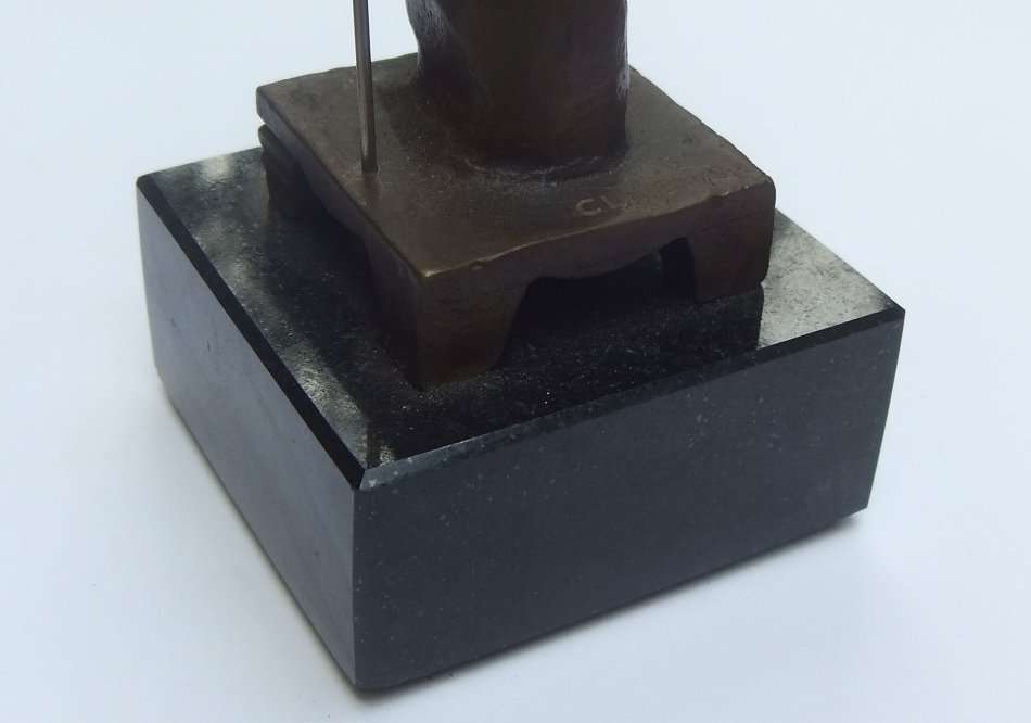 WOW !! A MAGNIFICENT SIGNED SOLID BRONZE STATUE OF A MYSTERIOUS FEMALE FIGURE HOLDING A TRIDENT !!