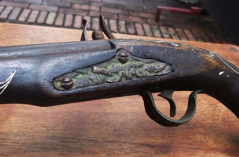 SHIVER ME TIMBERS , WHAT HAVE WE HERE...A STUNNINGLY DETAILED OLD REPLICA OF A PIRATE DUELING PISTOL