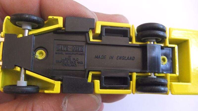 SALE !! LOW LOW R50 START - FREE COMBINING - LLEDO DIE CAST METAL MODEL - US ARMY AIR FORCE