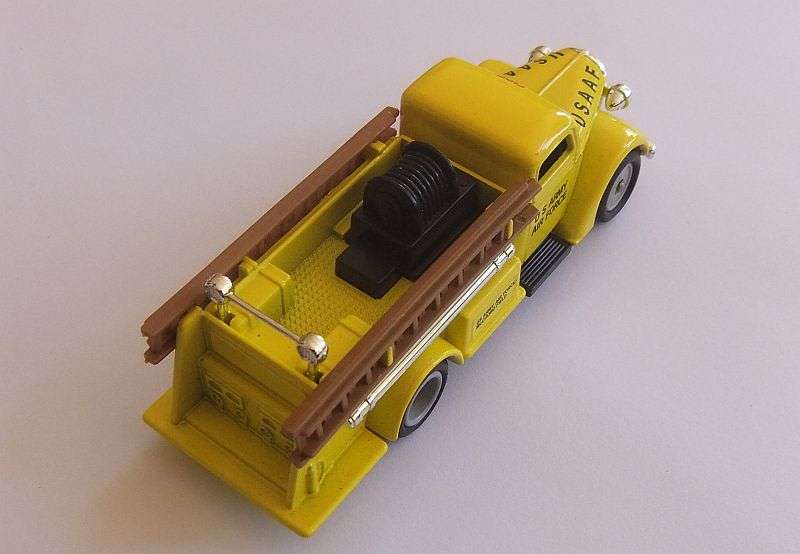 SALE !! LOW LOW R50 START - FREE COMBINING - LLEDO DIE CAST METAL MODEL - US ARMY AIR FORCE