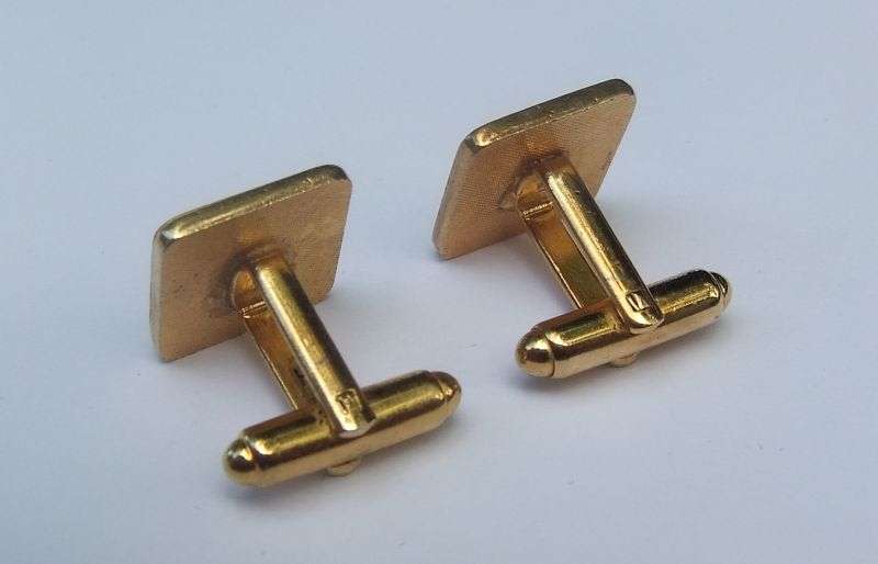 FREE COMBINING - VINTAGE CUFFLINKS - BUCK
