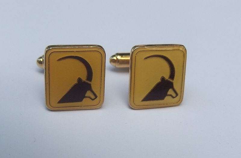 FREE COMBINING - VINTAGE CUFFLINKS - BUCK