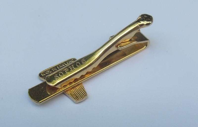 FREE COMBINING - VINTAGE TIE PIN / CLIP - ROVER