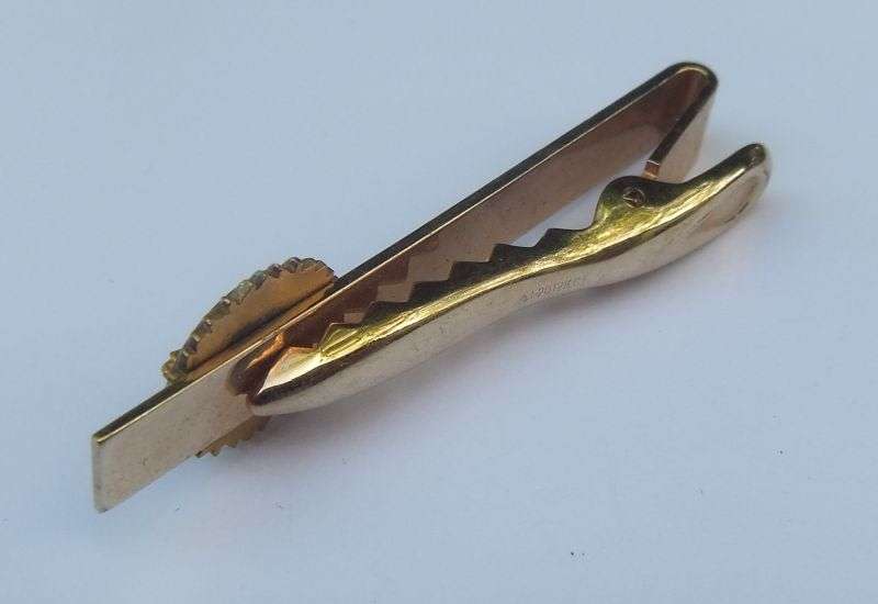 FREE COMBINING - VINTAGE TIE PIN / CLIP - GOODYEAR