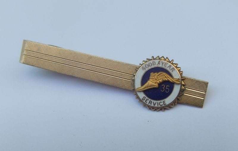 FREE COMBINING - VINTAGE TIE PIN / CLIP - GOODYEAR