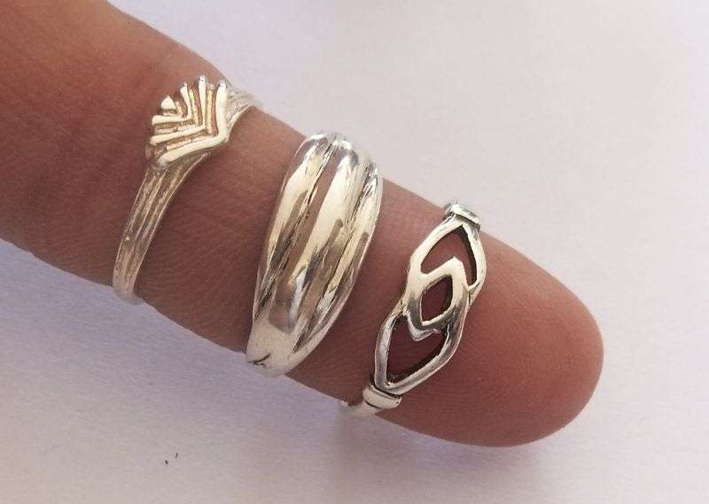 WOW !! STUNNING !! A COLLECTION OF 15 STERLING SILVER RINGS !! ALL DIFFERENT !! BID FOR THE LOT !!