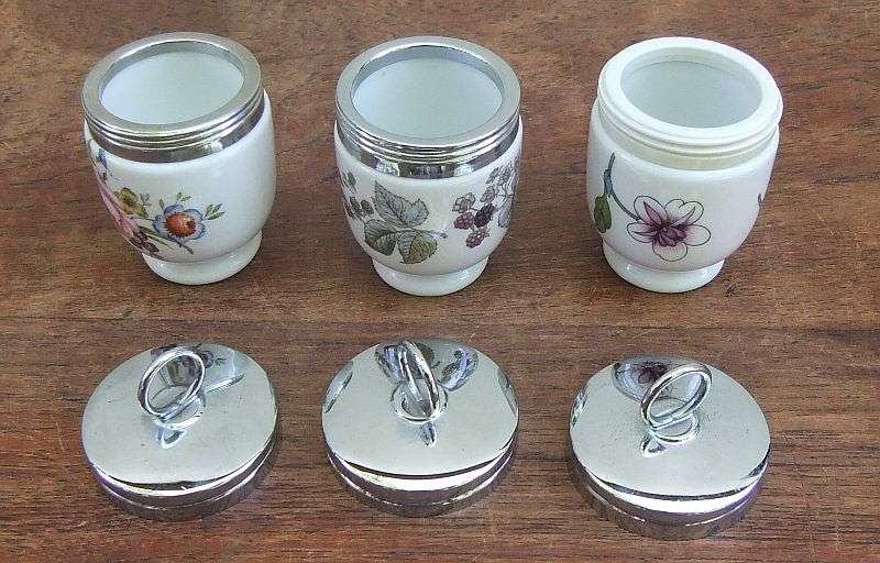 TOO CUTE !! THREE VINTAGE EGG CODDLERS BY ROYAL WORCESTER OF ENGLAND !! GREAT CONDITION !!