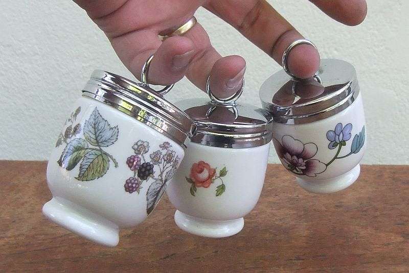 TOO CUTE !! THREE VINTAGE EGG CODDLERS BY ROYAL WORCESTER OF ENGLAND !! GREAT CONDITION !!