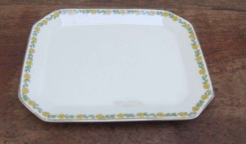 A VERY CHARMING ART DECO PERIOD BUTTER / CHEESE DISH BY JOHN MADDOCK & SONS OF ENGLAND ...GREAT !!
