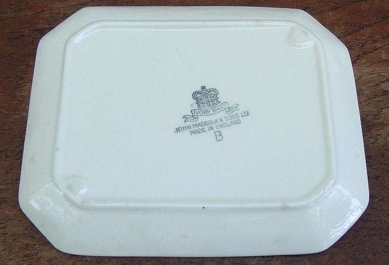 A VERY CHARMING ART DECO PERIOD BUTTER / CHEESE DISH BY JOHN MADDOCK & SONS OF ENGLAND ...GREAT !!