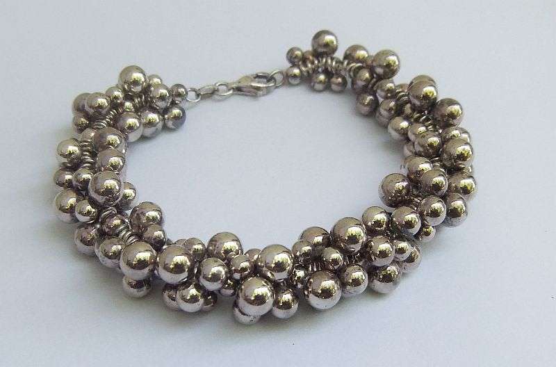 WOW !! AN AMAZINGLY DESIGNED ""HEAVY"' QUALITY STERLING SILVER BRACELET !! A REAL MUST SEE !!