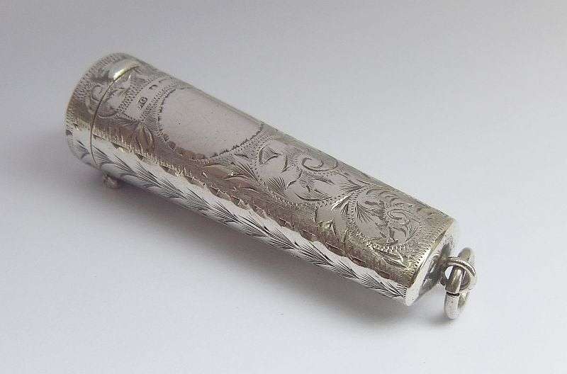 A VERY RARE HALLMARKED STERLING SILVER CHEROOT HOLDER CASE DATED 1902 BIRMINGHAM !! WOW !!