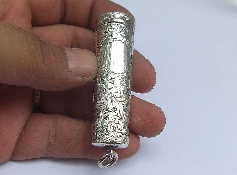 A VERY RARE HALLMARKED STERLING SILVER CHEROOT HOLDER CASE DATED 1902 BIRMINGHAM !! WOW !!