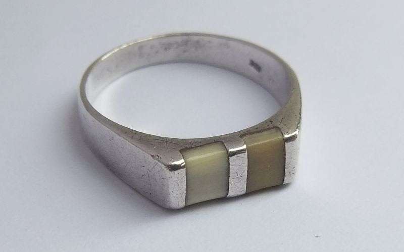 A FANTASTIC STERLING SILVER NECKLACE AND STERLING SILVER RING WITH INTERESTING INSETS ...TAKE A LOOK