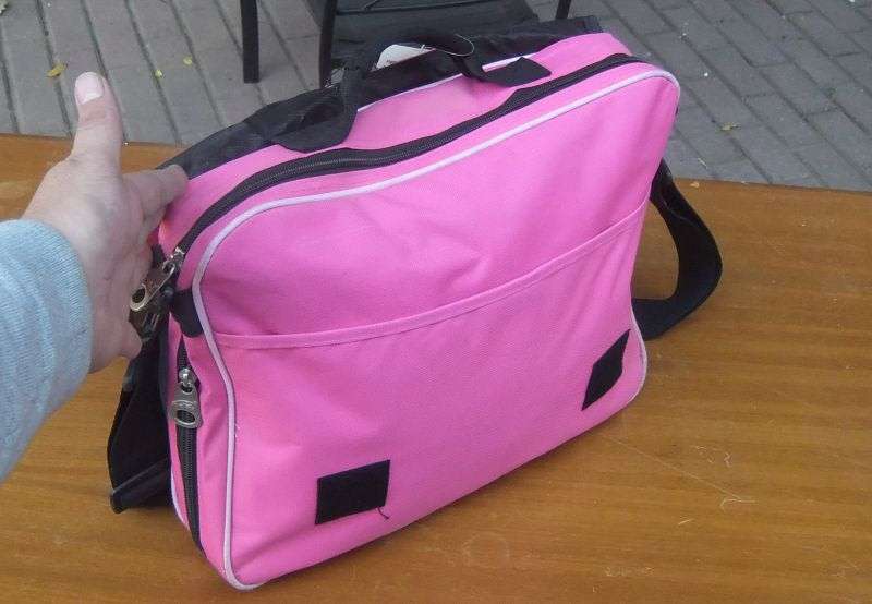 LAPTOP SIZE SLING SATCHEL - EX DEMO / DISPLAY ITEM - SEE PICS !!