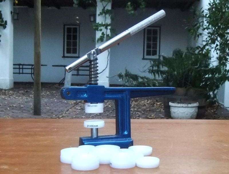 A TOOL EVERY WATCH COLLECTOR / JEWELER NEEDS...TO CLOSE THE BACKINGS OF WATCH CASES..QUALITY TOOL !!