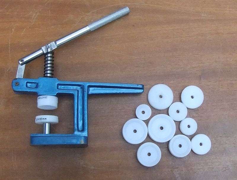 A TOOL EVERY WATCH COLLECTOR / JEWELER NEEDS...TO CLOSE THE BACKINGS OF WATCH CASES..QUALITY TOOL !!