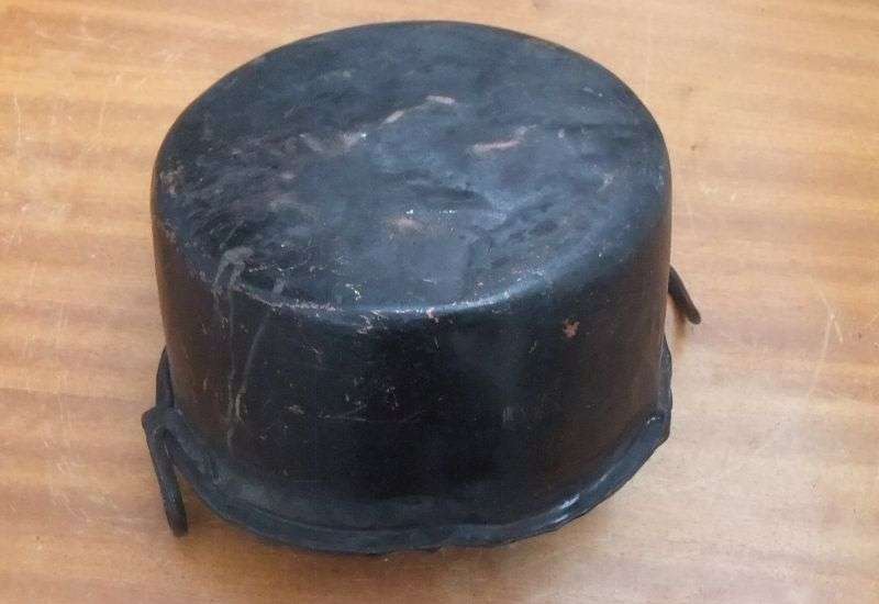 AN OLD POT WITH COPPER CONTENT - BURNT BLACK BY OPEN FIRE - FROM A FARM...KOM KYK