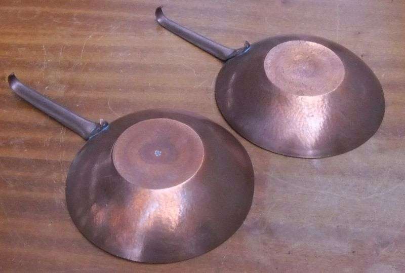 EXCEPTIONAL OLD WORLD QUALITY ... A PAIR OF SOLID COPPER PANS ...AGE UNKNOWN ...MUST SEE !!