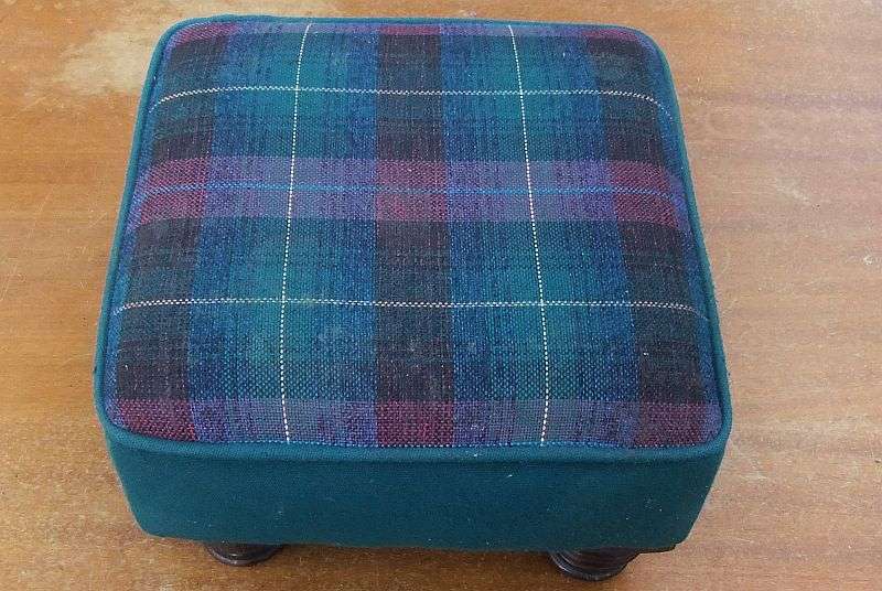 AI , WHAT HAVE WE EER !! A WEE VINTAGE SCOTTISH MADE FOOTSTOOL ... WHATTA YE SAY TO THA