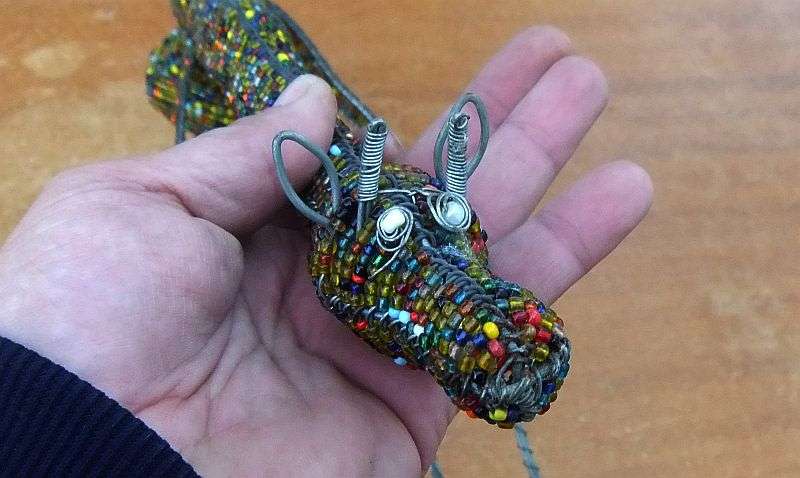 AN INTRICATELY MADE TALL VINTAGE AFRICAN BEAD WORK GIRAFFE ORNAMENT ... COOL FIND !!