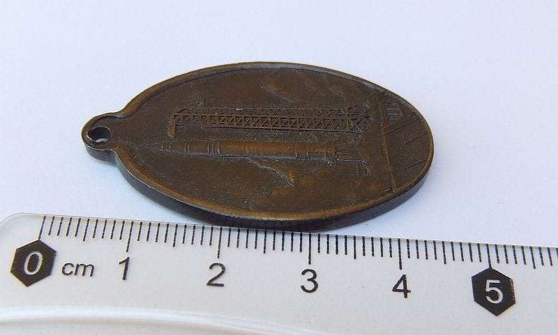 RARE IN SA - VINTAGE MOON LANDING COMMEMORATIVE MEDALLION - USA