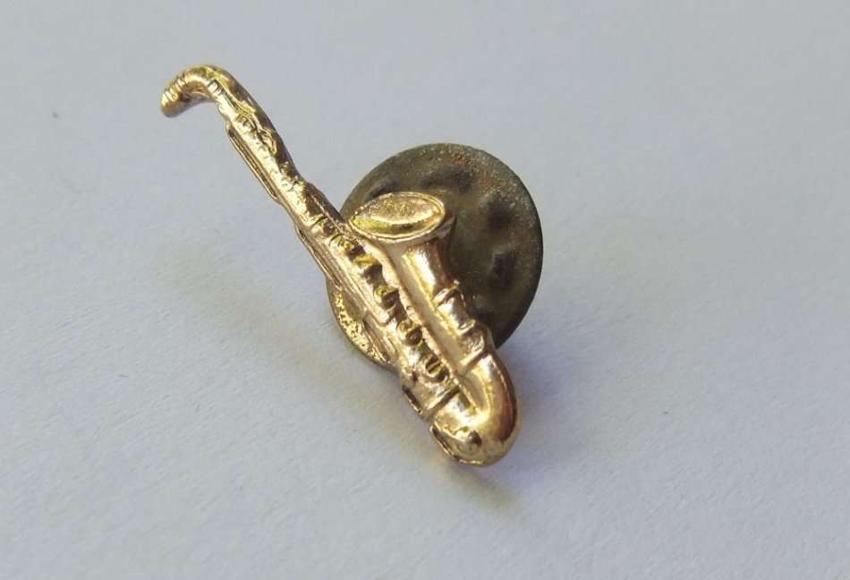 Badge / Pin - SAXOPHONE
