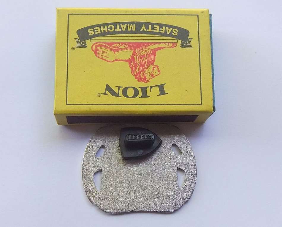 Badge / Pin - FERRARI STEERING WHEEL