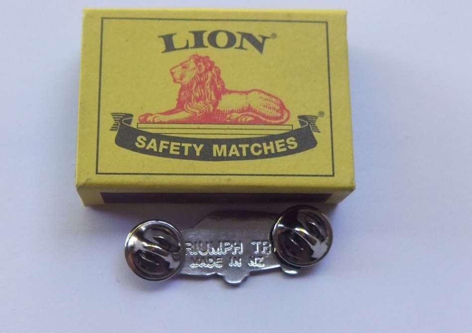 Badge / Pin - TRIUMPH