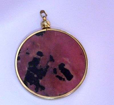 PINK STONE PENDANT