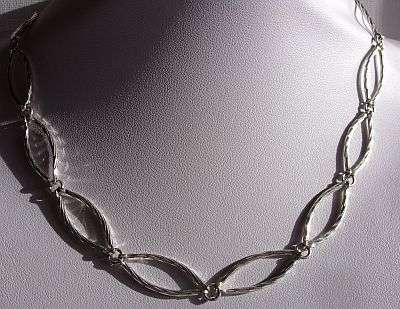 METAL NECKLACE